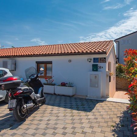 Holiday Home Jasminka Медулин Екстер'єр фото