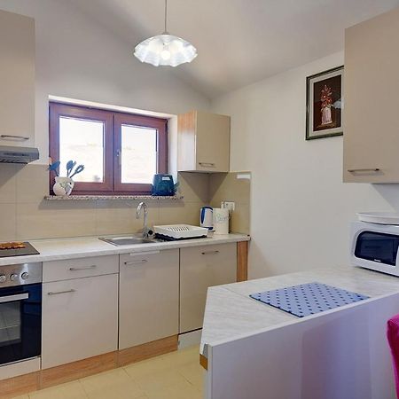 Holiday Home Jasminka Медулин Екстер'єр фото
