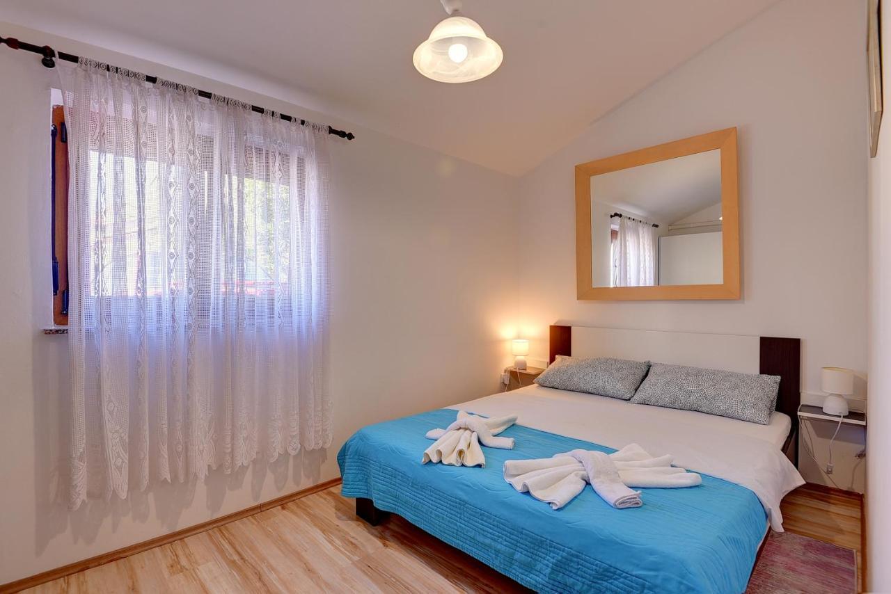Holiday Home Jasminka Медулин Екстер'єр фото