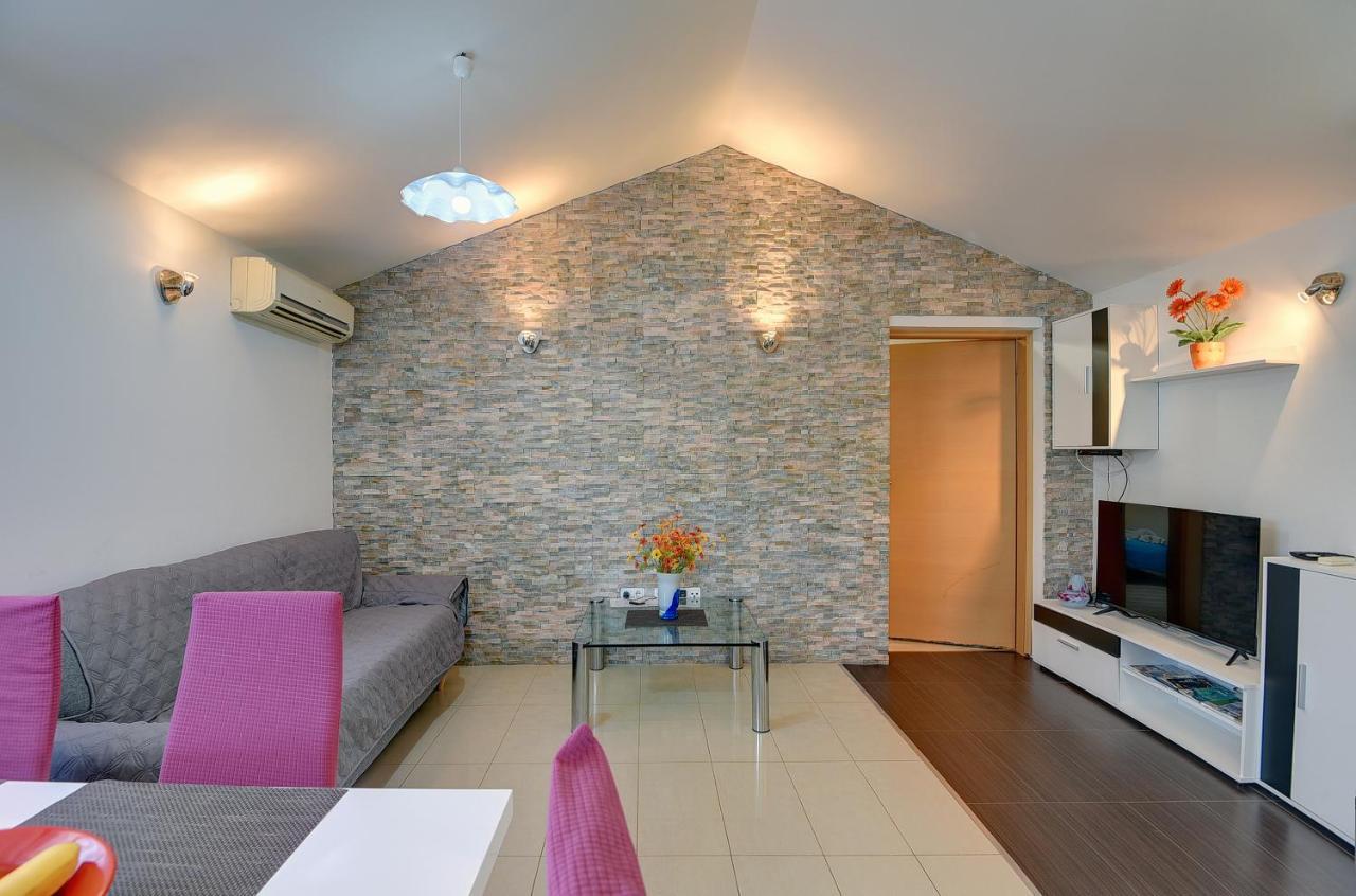 Holiday Home Jasminka Медулин Екстер'єр фото